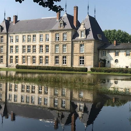 Chateau De Vitry-La-Ville ภายนอก รูปภาพ