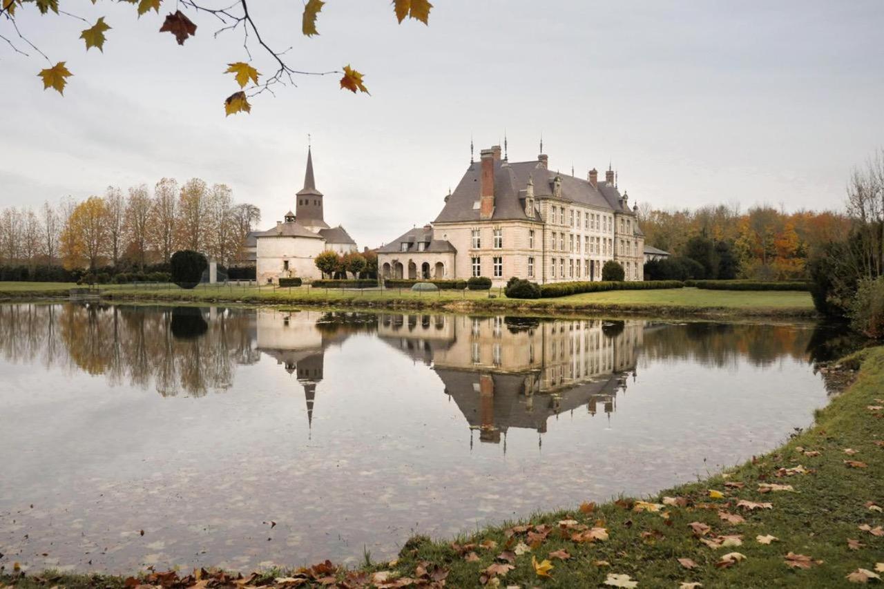Chateau De Vitry-La-Ville ภายนอก รูปภาพ